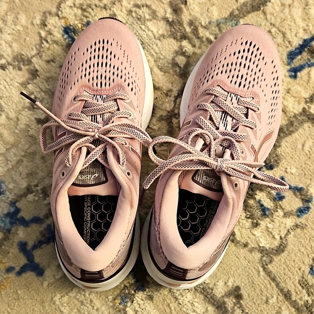 ASICS kayano 28